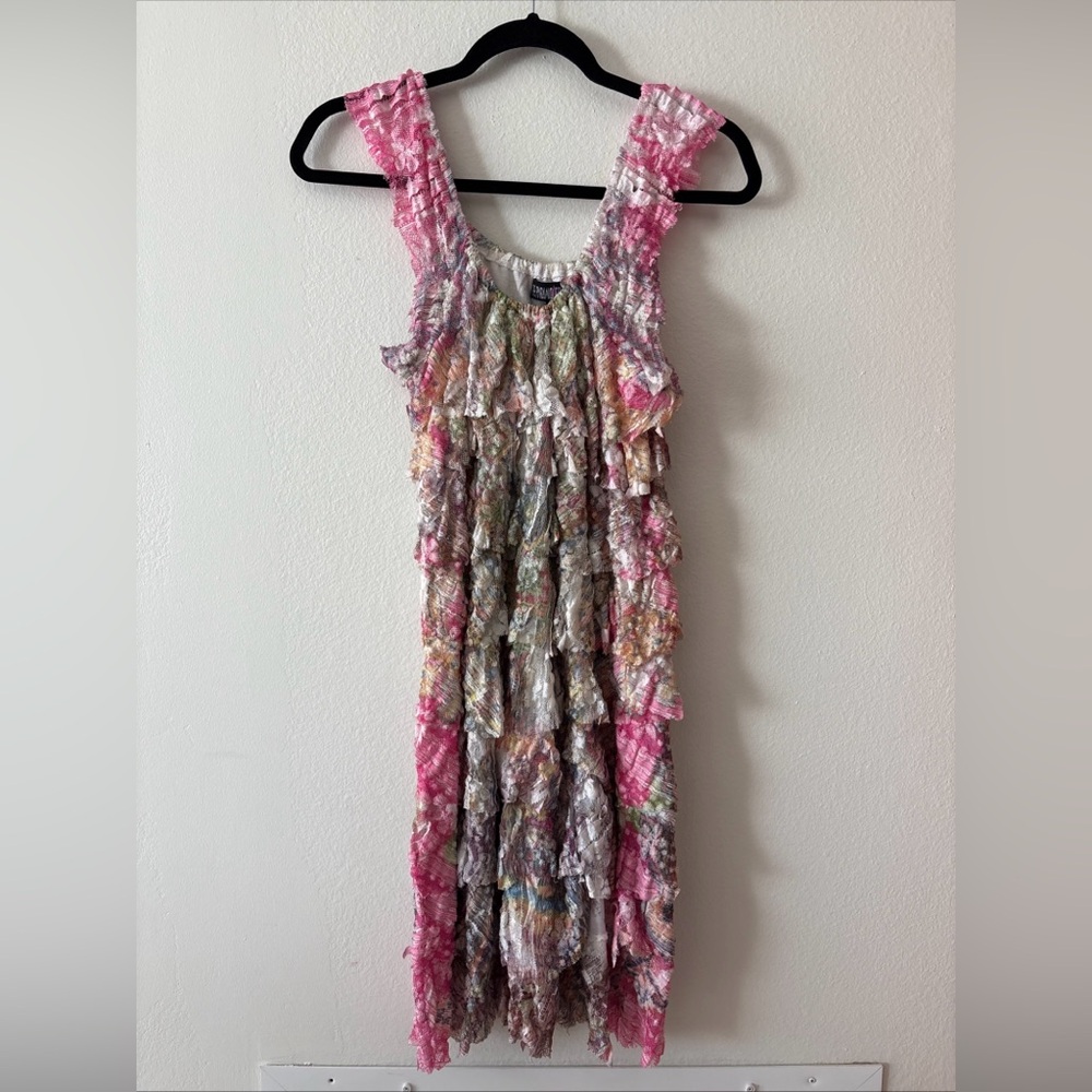 The Pyramid Collection Pink and Gray Ruffled Midi Dress